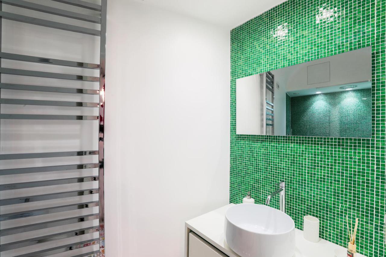 The Lodge Scala Bagian luar foto