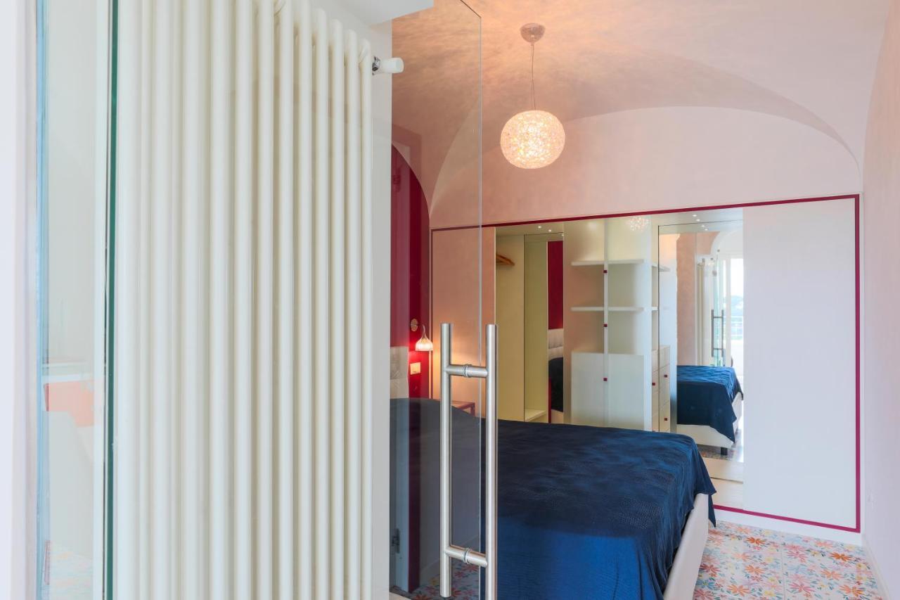 The Lodge Scala Bagian luar foto